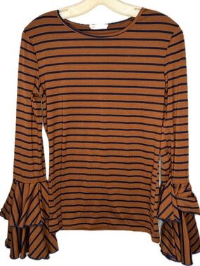 AndTheWhy Striped Top